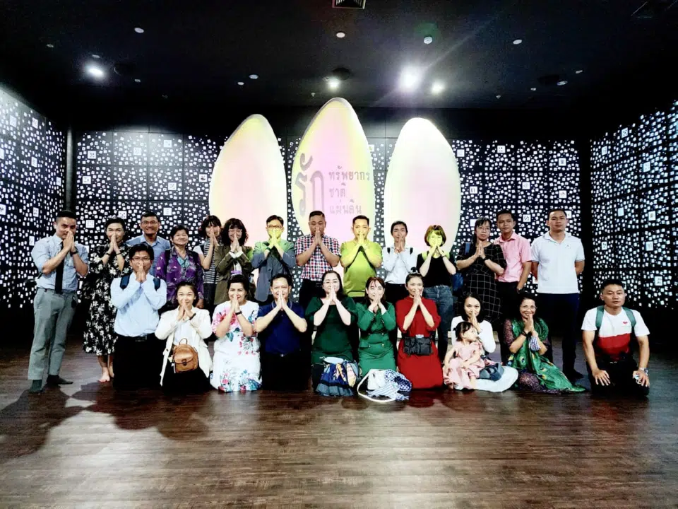 Dika Happy học tập tại Thái Lan