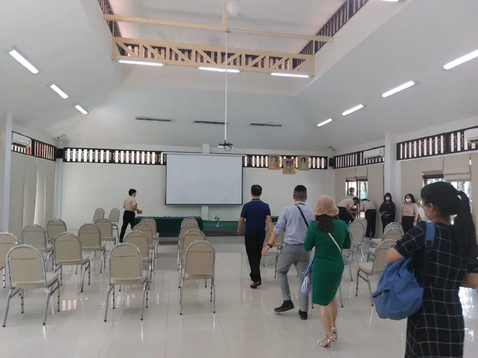 Dika Happy học tập tại Thái Lan