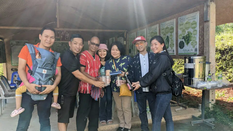 Dika Happy học tập tại Thái Lan