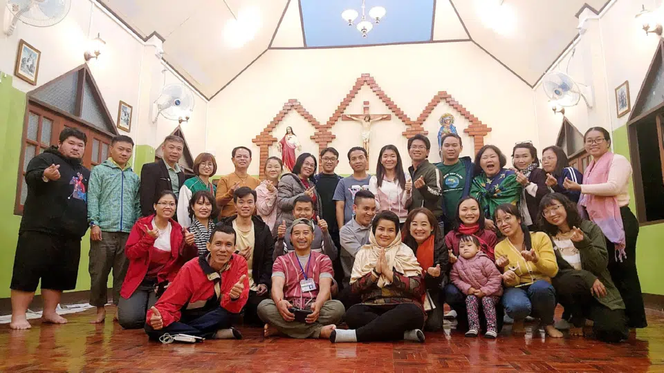 Dika Happy học tập tại Thái Lan