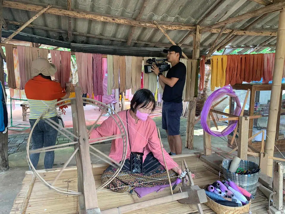 Dika Happy học tập tại Thái Lan