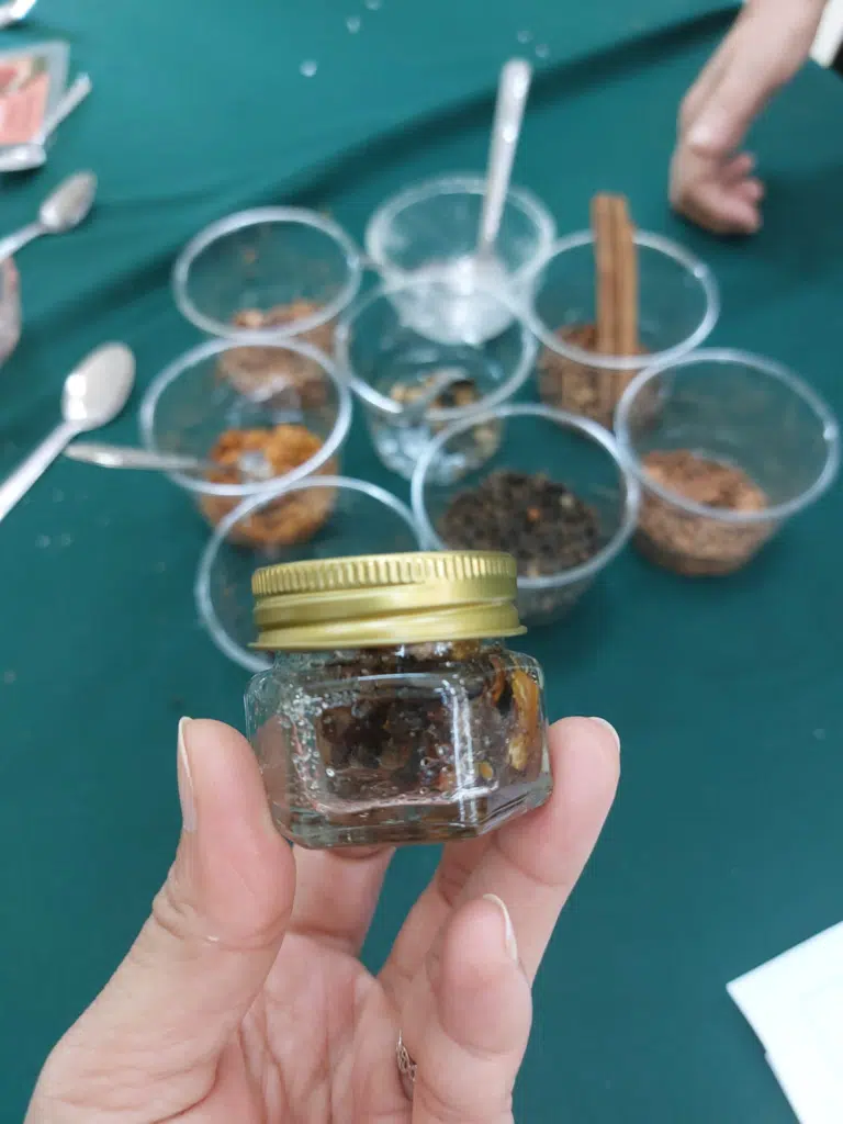 Dika Happy học tập tại Thái Lan