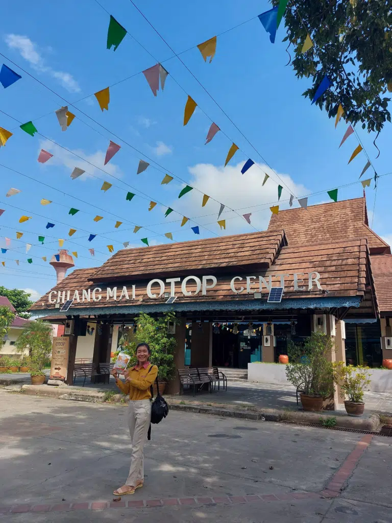 Dika Happy học tập tại Thái Lan