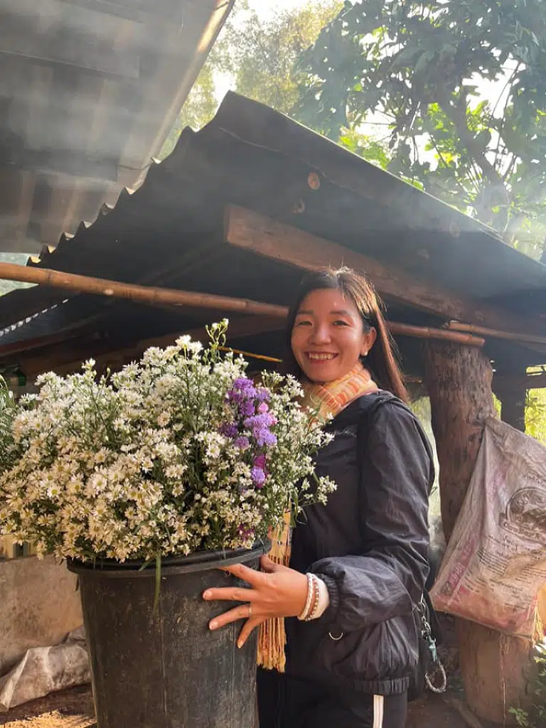 Dika Happy học tập tại Thái Lan