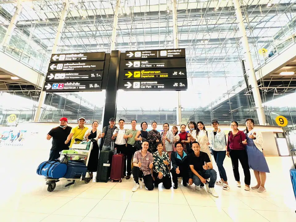 Dika Happy học tập tại Thái Lan