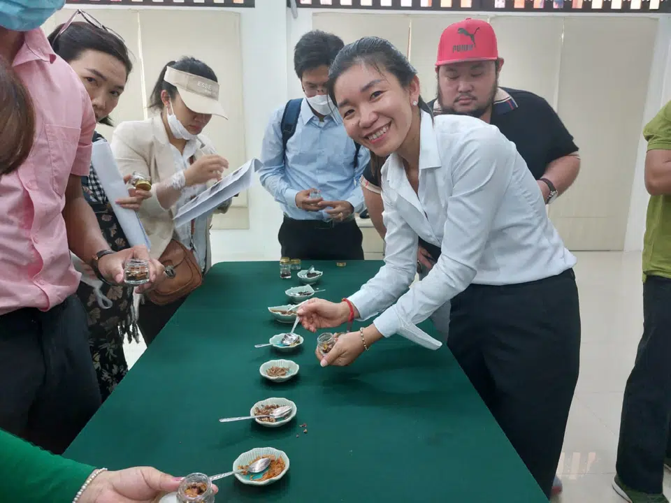 Dika Happy học tập tại Thái Lan