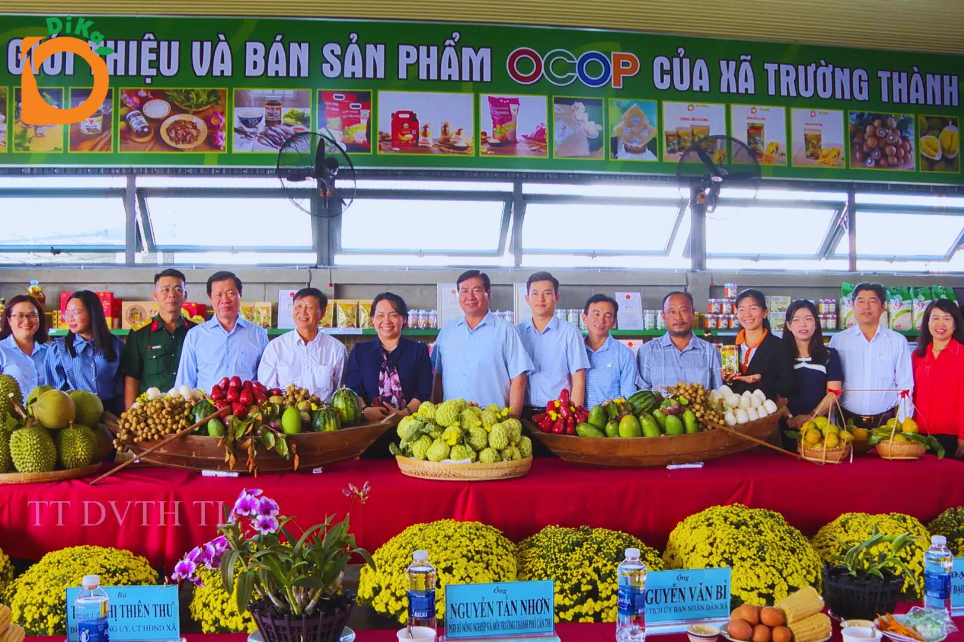 LỄ BÀN GIAO ĐIỂM GIỚI THIỆU VÀ BÁN SẢN PHẨM OCOP CỦA XÃ TRƯỜNG THÀNH