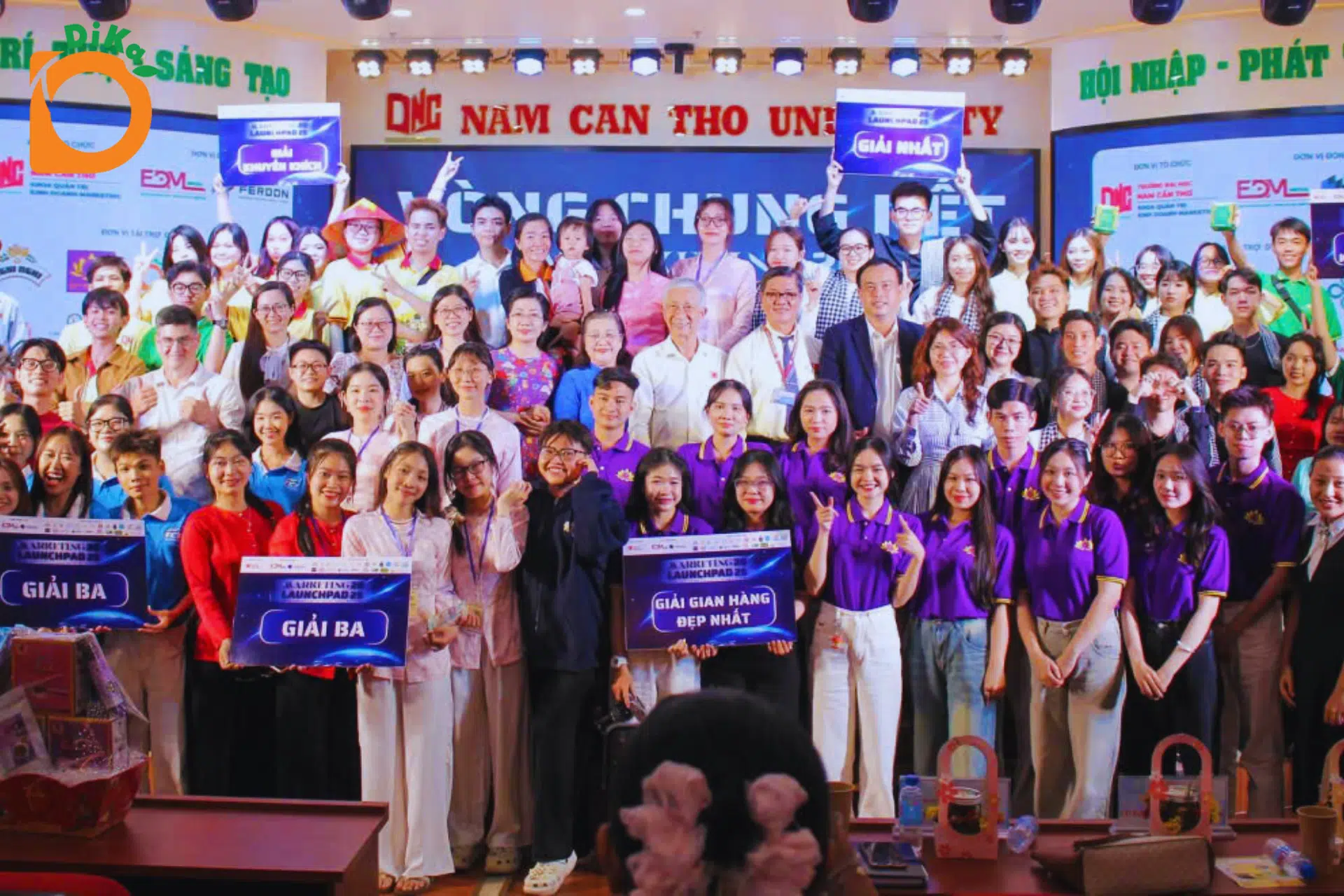 MARKETING LAUNCHAD 2025 & TEAM MANIFEST – HÀNH TRÌNH KẾT NỐI SẢN PHẨM ĐỊA PHƯƠNG BẰNG MARKETING TRẺ