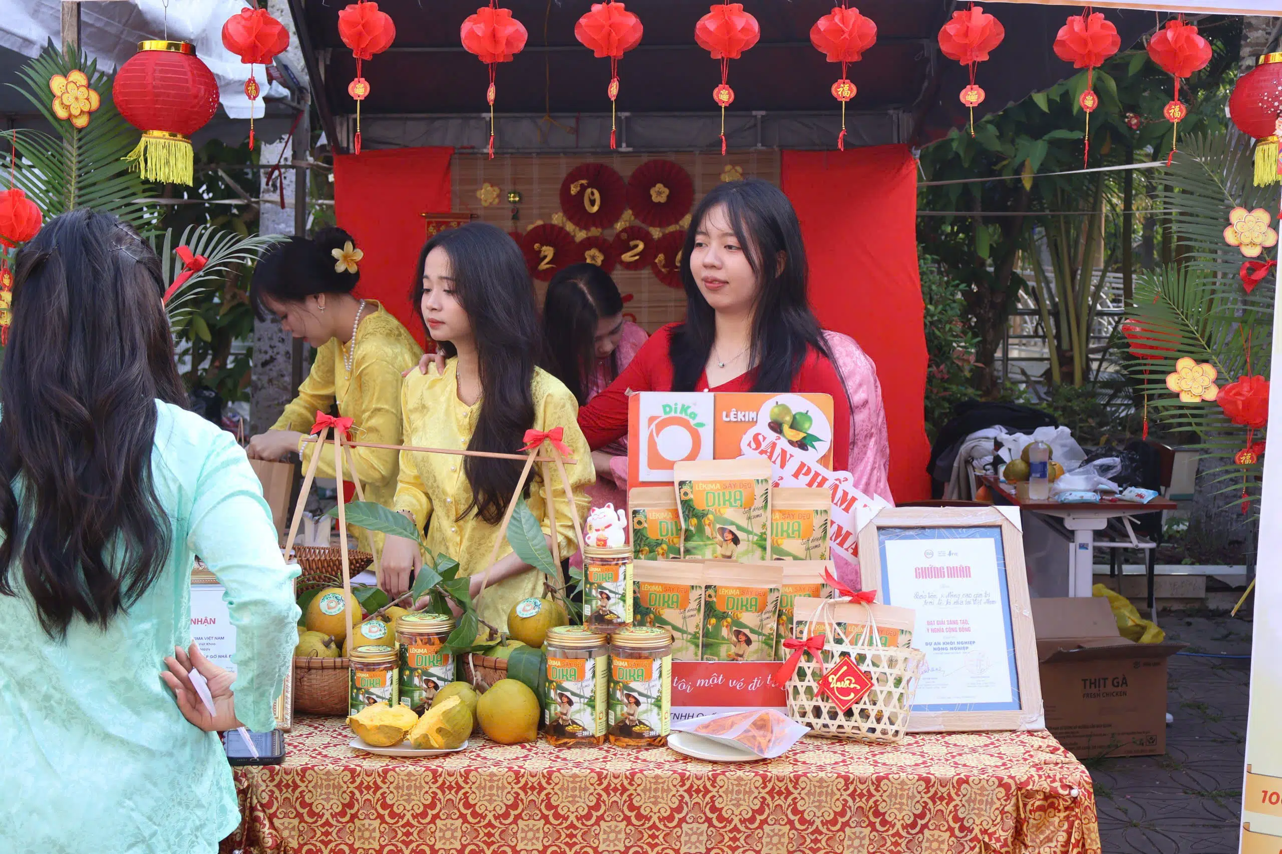 MARKETING LAUNCHAD 2025