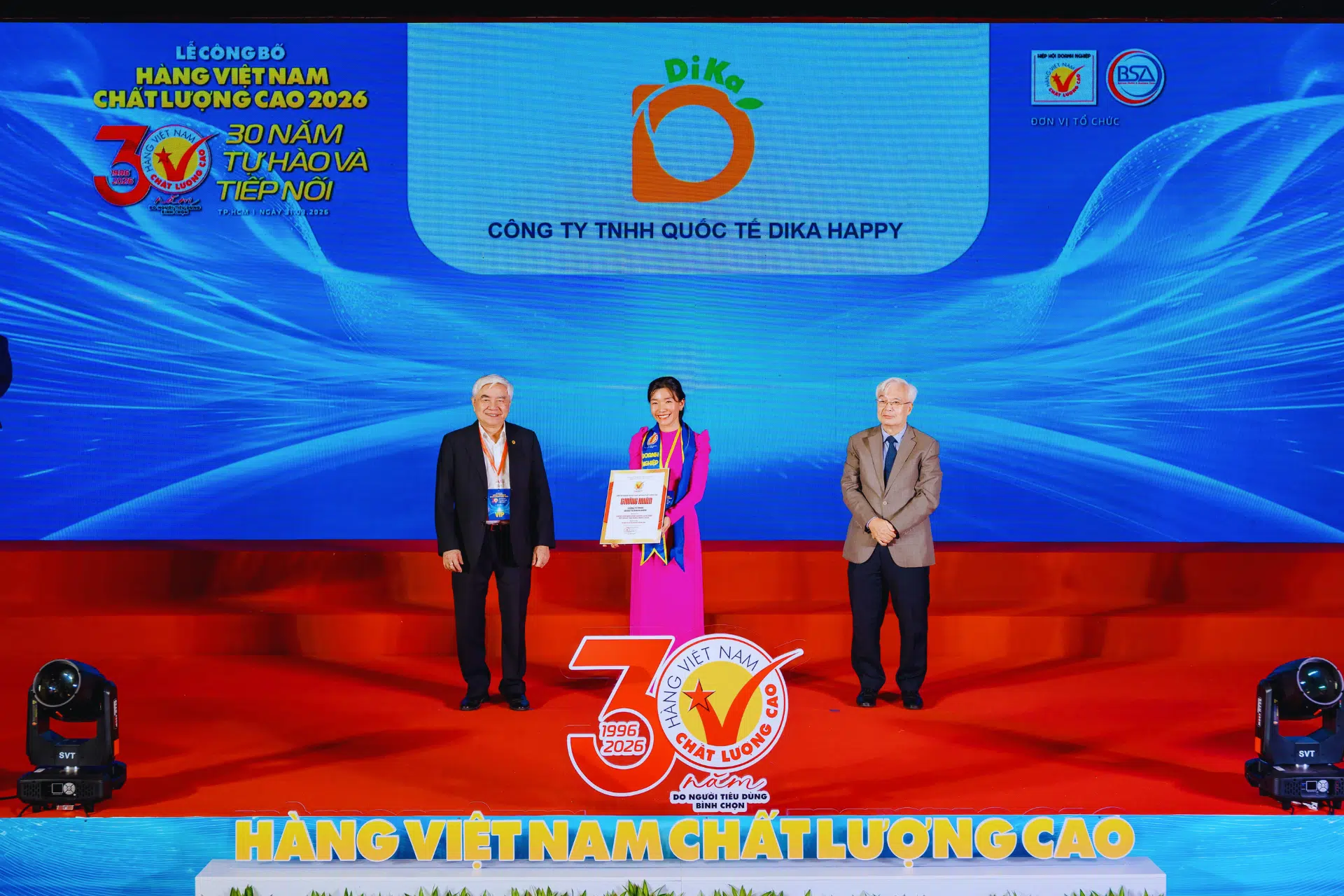 DIKA HAPPY NHẬN CHỨNG NHẬN HÀNG VIỆT NAM CHẤT LƯỢNG CAO – DO NGƯỜI TIÊU DÙNG BÌNH CHỌN VÀ CHỨNG NHẬN HÀNG VIỆT NAM CHẤT LƯỢNG CAO – CHUẨN HỘI NHẬP